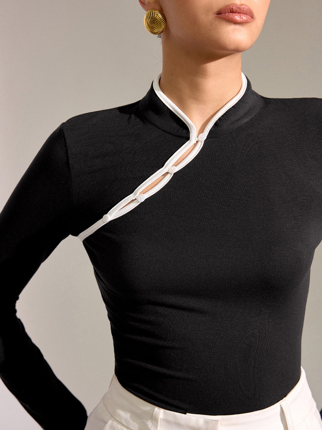Contrast Trim Mandarin Collar Fitted T-Shirt  Liora Lane Boutique T-Shirts