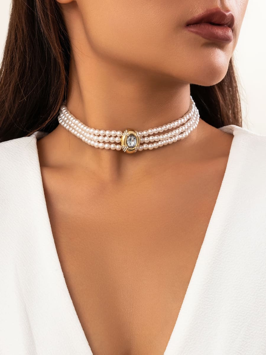 Short necklace made of faux pearls and turquoise beads Jasmine's Boutique Australia