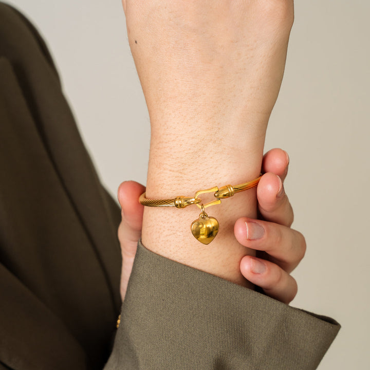 Gold Heart-Shaped Bracelet Jasmine's Boutique Australia