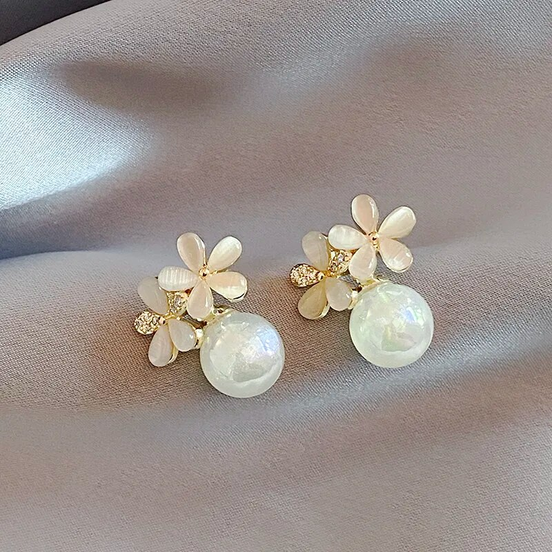 Elegant Daisy Pearl Earrings Jasmine's Boutique Australia