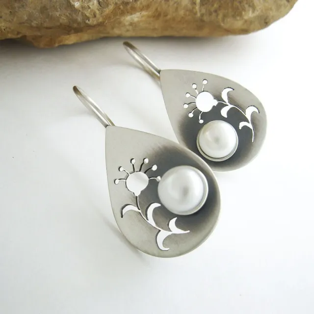 Vintage Pearl Flower Drop Earrings Jasmine's Boutique Australia