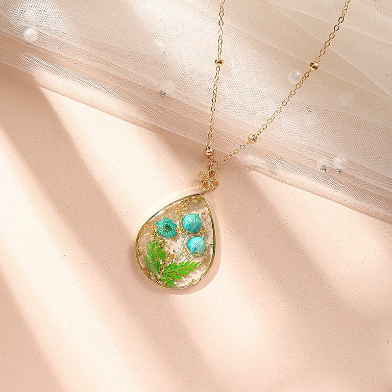 Pressed Resin Flower Necklace - Gold Tulip Leaf & Ferns Jasmine's Boutique Australia