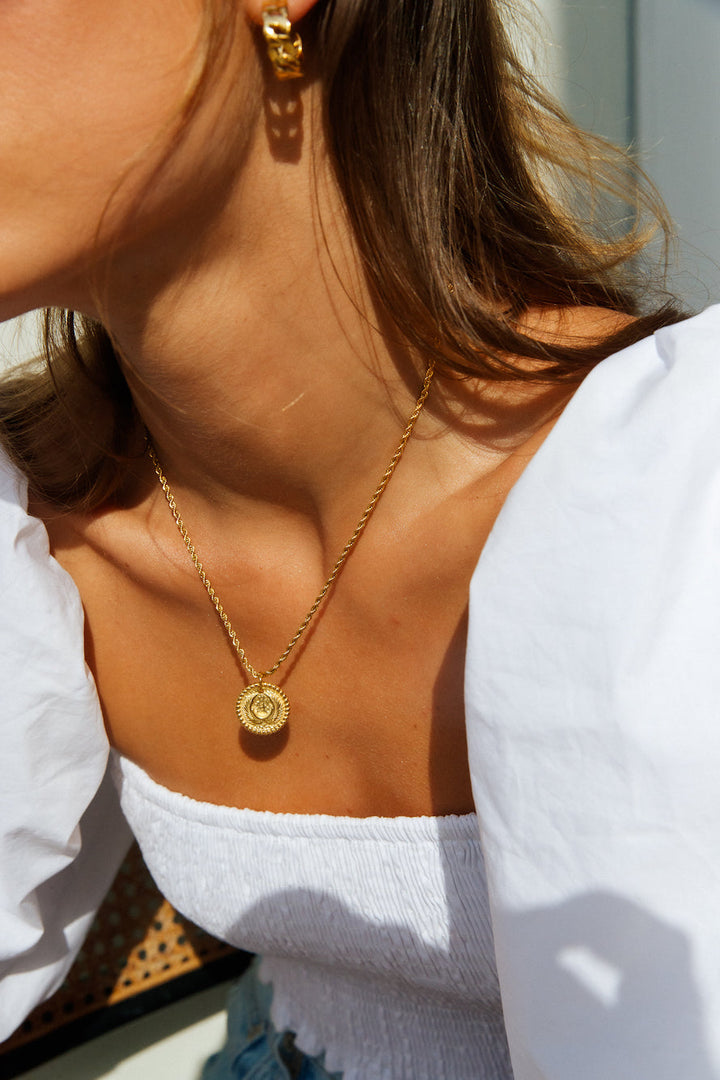 18 Karat Gold Necklace Illusory Lives Jasmine's Boutique Australia