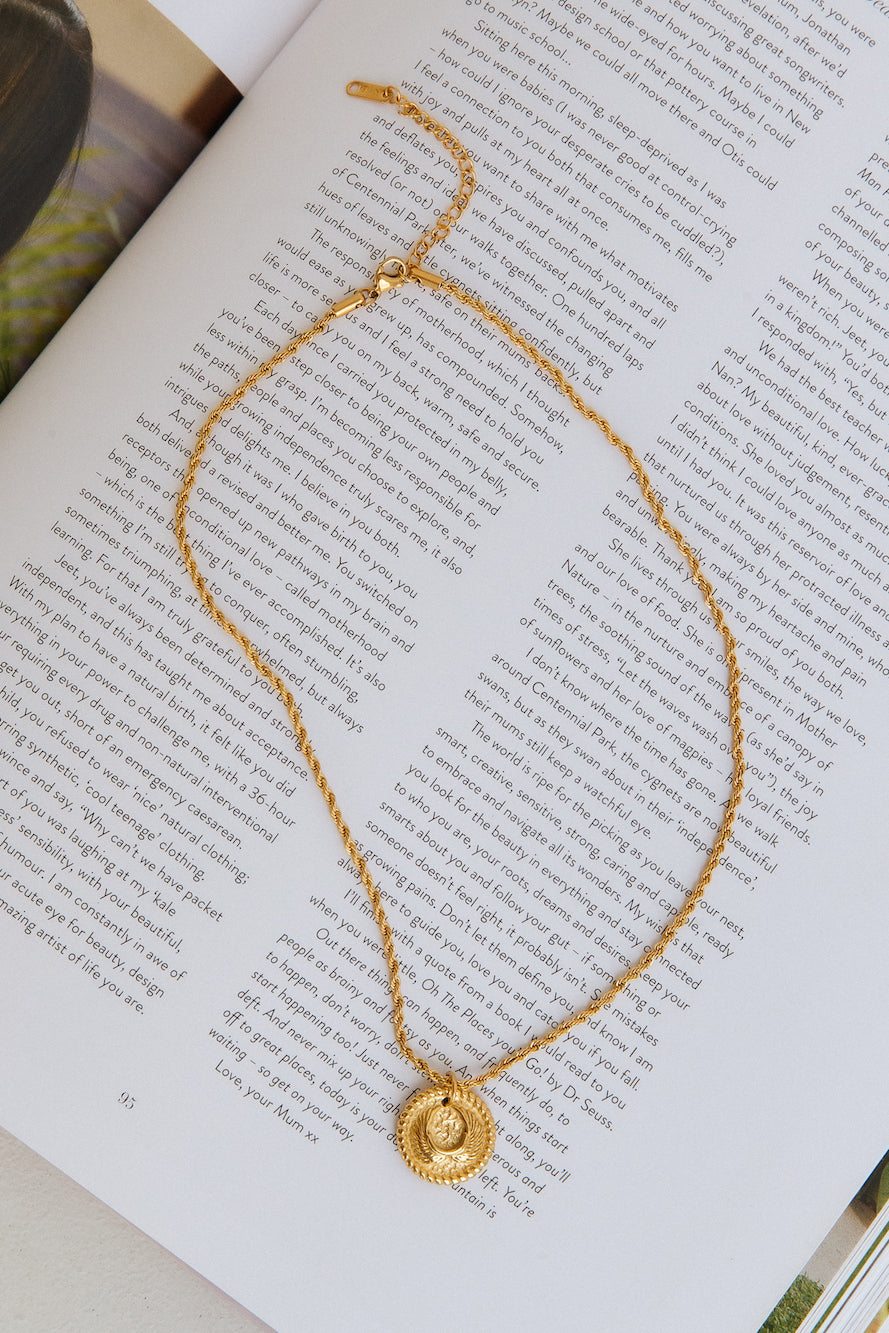 18 Karat Gold Necklace Illusory Lives Jasmine's Boutique Australia