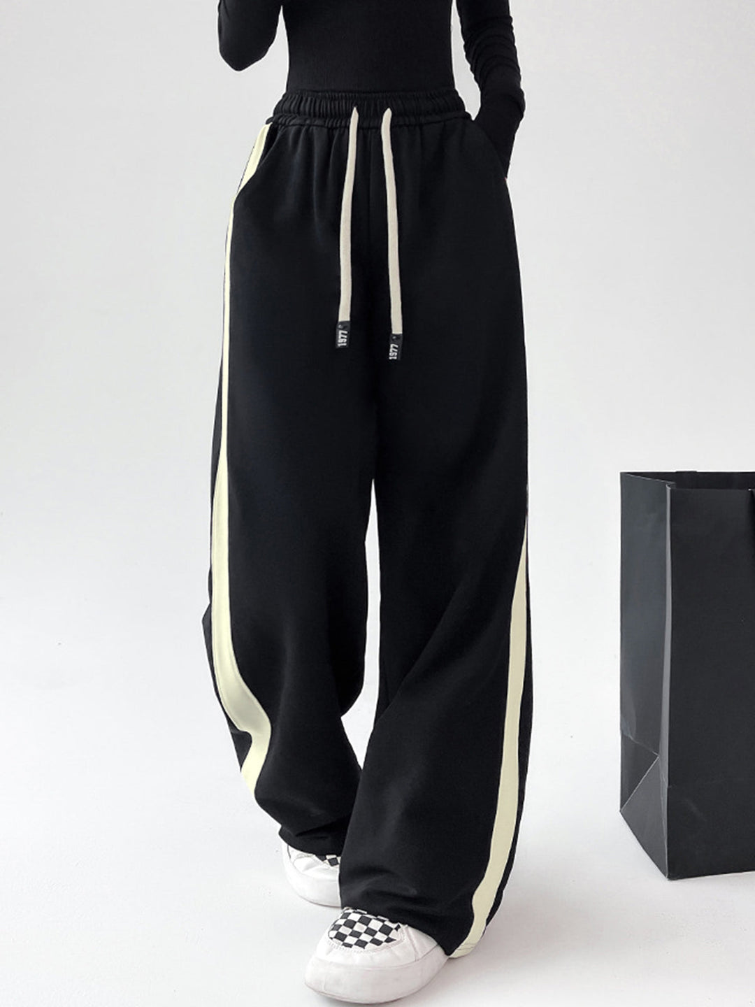 Drawstring Contrast Trim Wide Leg Sweatpants  Liora Lane Boutique Sweatpants Black / XL 44.00