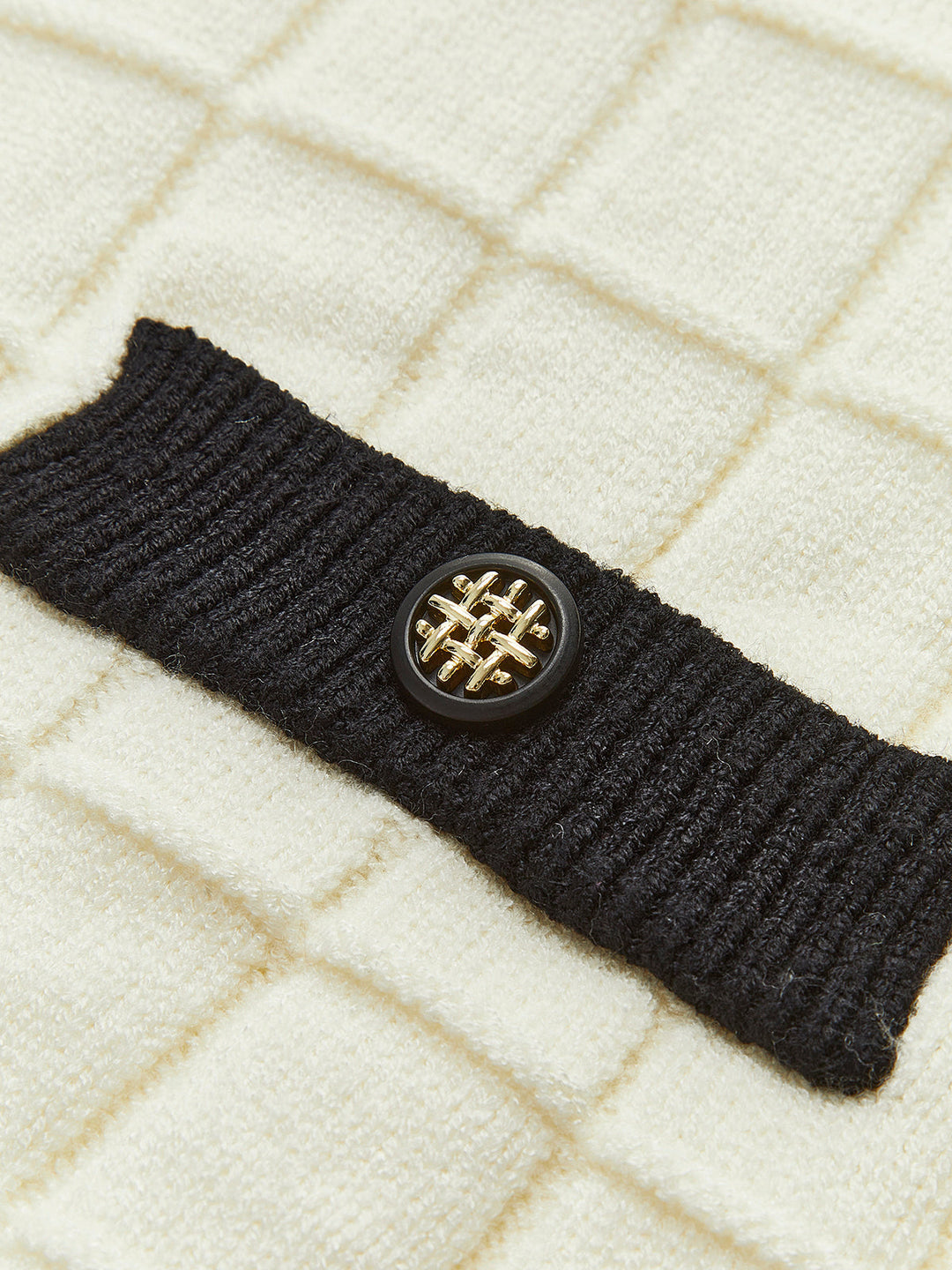 Contrast Trim Plaid Pullover Sweater  Liora Lane Boutique Sweaters