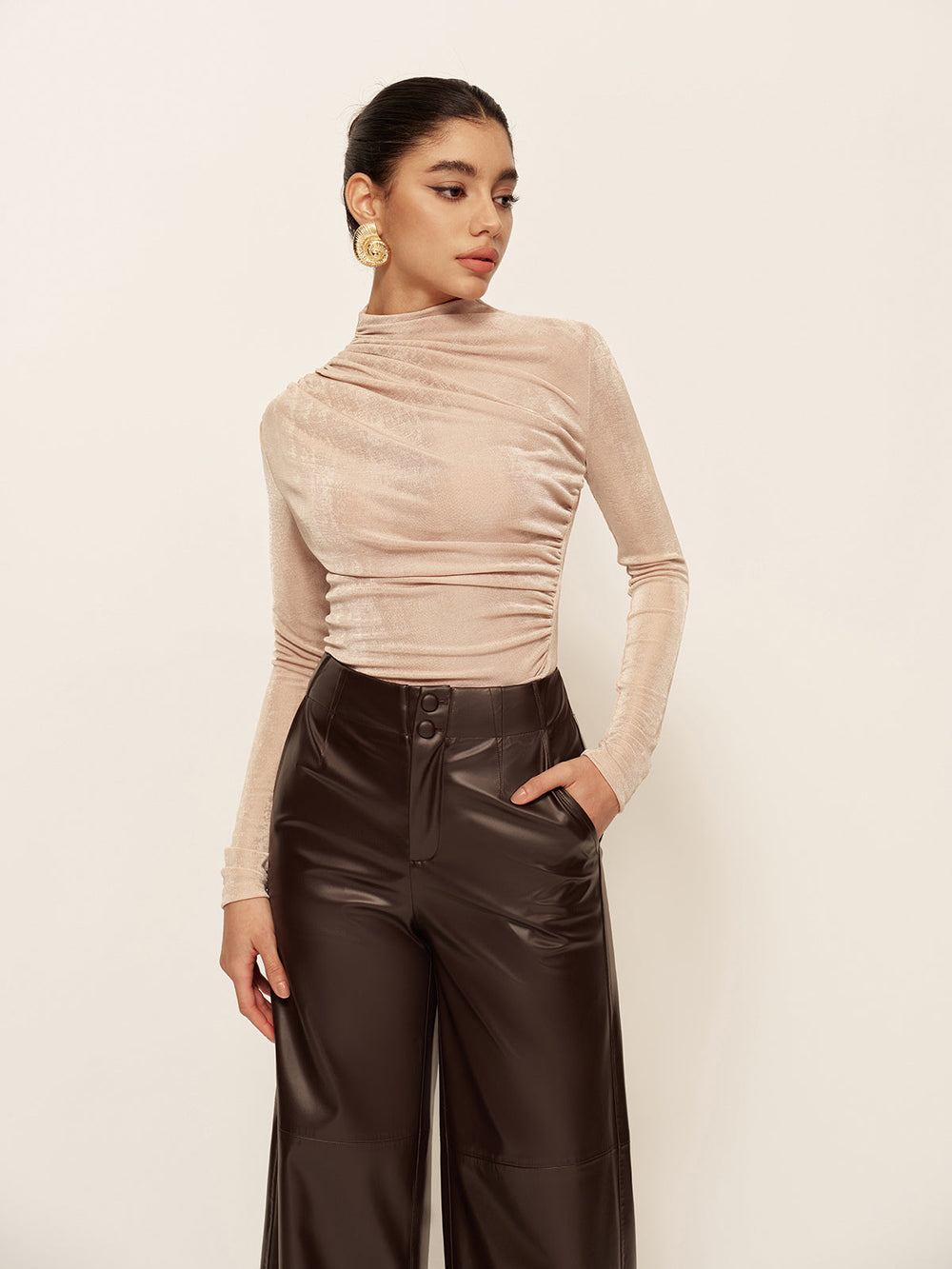 Versatile Ruched Slim T-Shirt  Liora Lane Boutique T-Shirts
