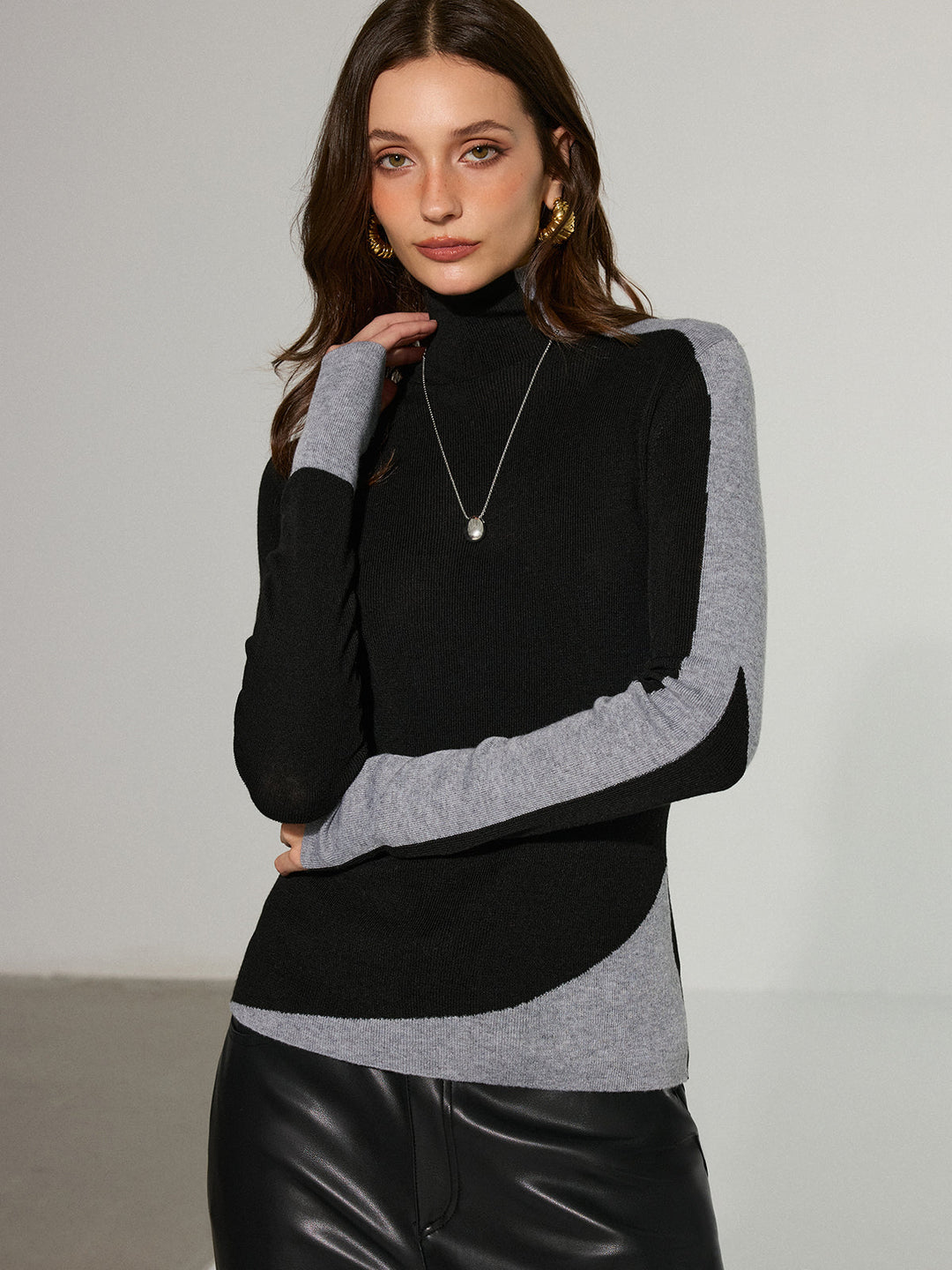 Two-Tone Turtleneck Wool Blend Sweater  Liora Lane Boutique Sweaters