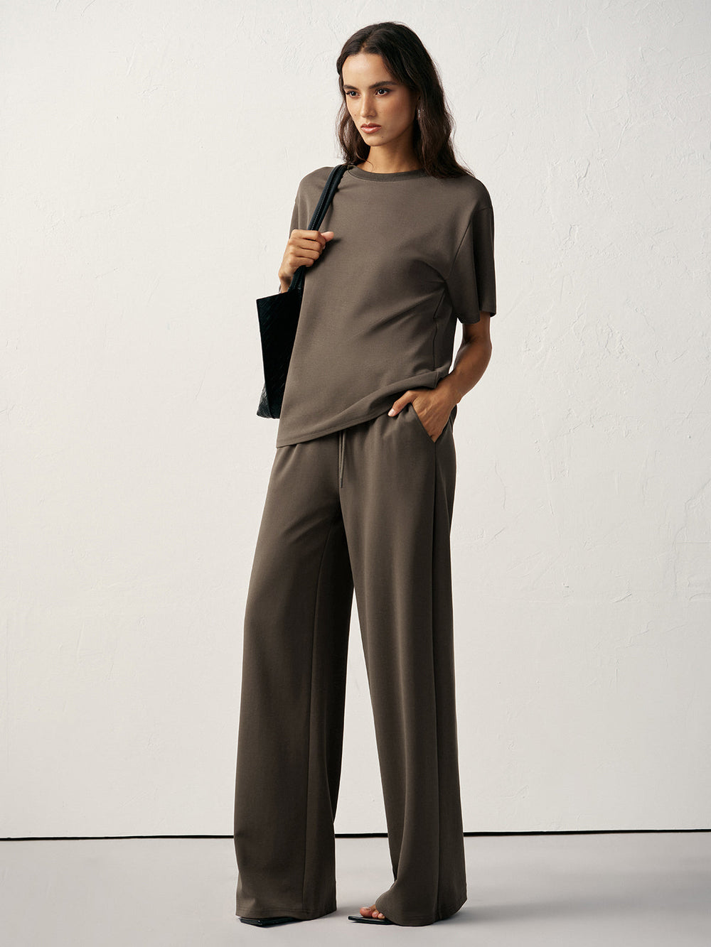 Mid-Waist Drawstring Sweatpants  Liora Lane Boutique Sweatpants