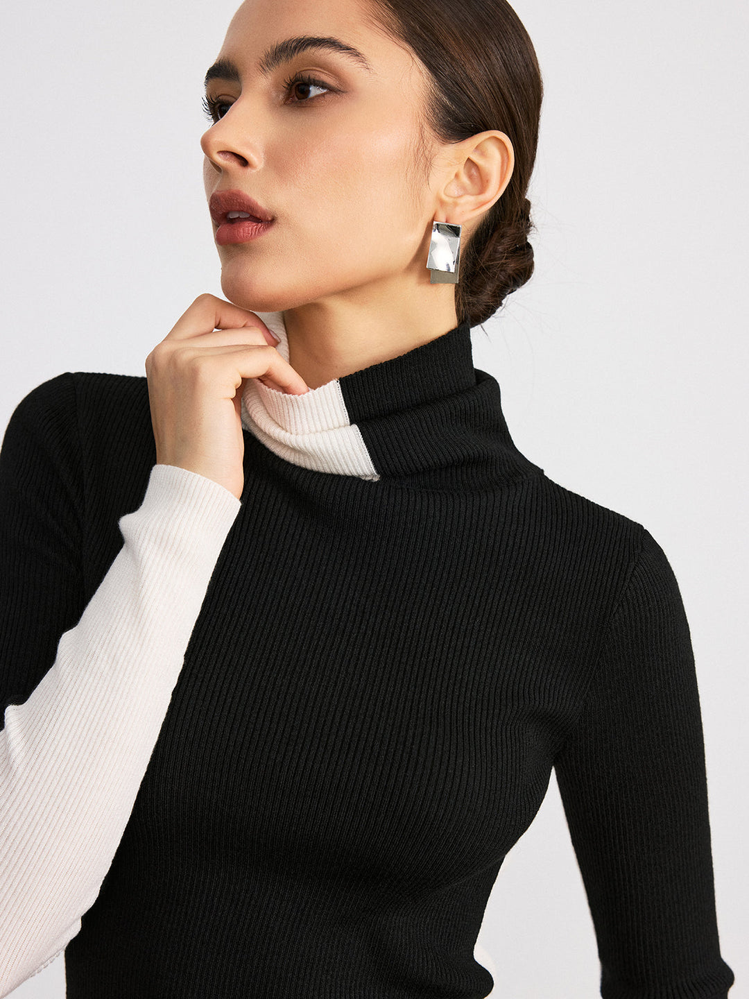 Color-Block Turtleneck Ribbed Knit Top  Liora Lane Boutique Knit Tops