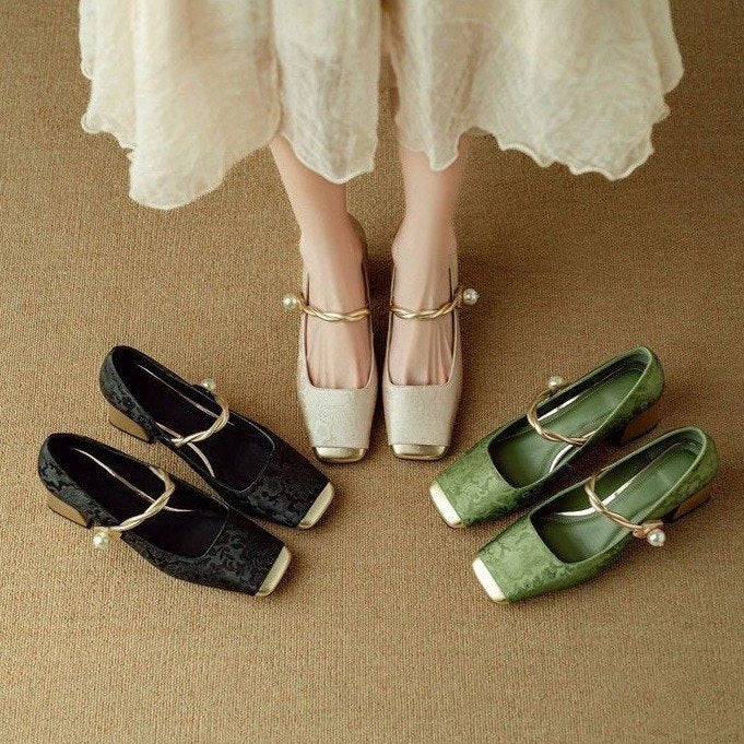 Naila Pumps  Liora Lane Boutique