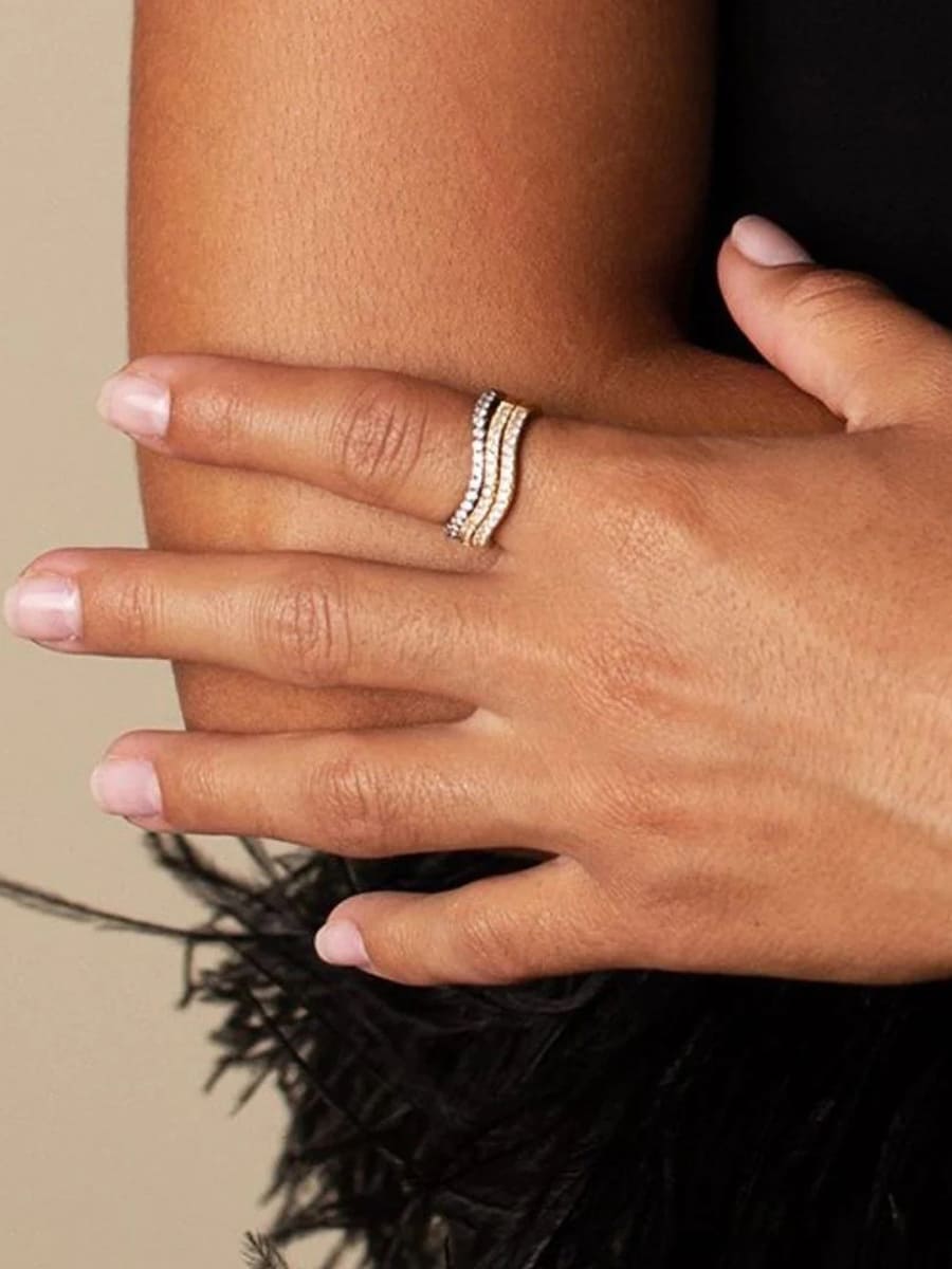 Sleek Wave Line Diamond-Inlaid Ring Jasmine's Boutique Australia