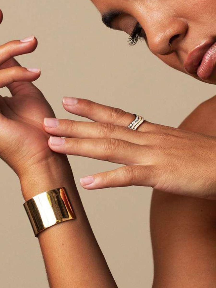 Sleek Wave Line Diamond-Inlaid Ring Jasmine's Boutique Australia