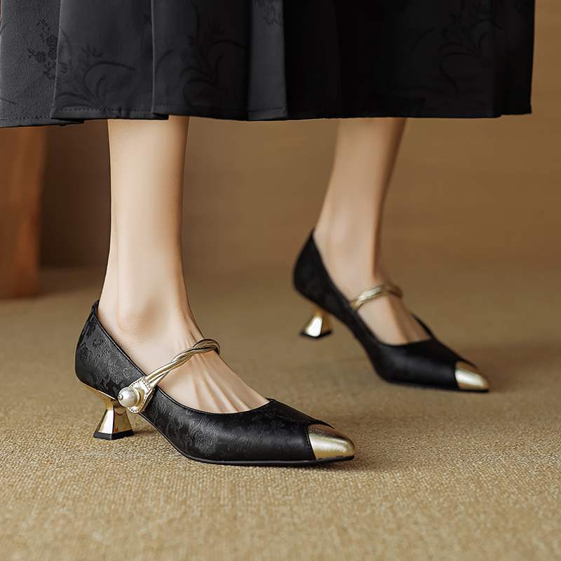 Savana Kitten Heels  Liora Lane Boutique