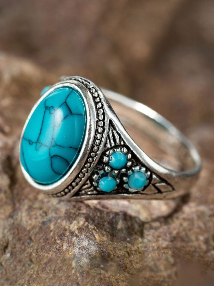 Silver ring with exquisite blue stone Jasmine's Boutique Australia