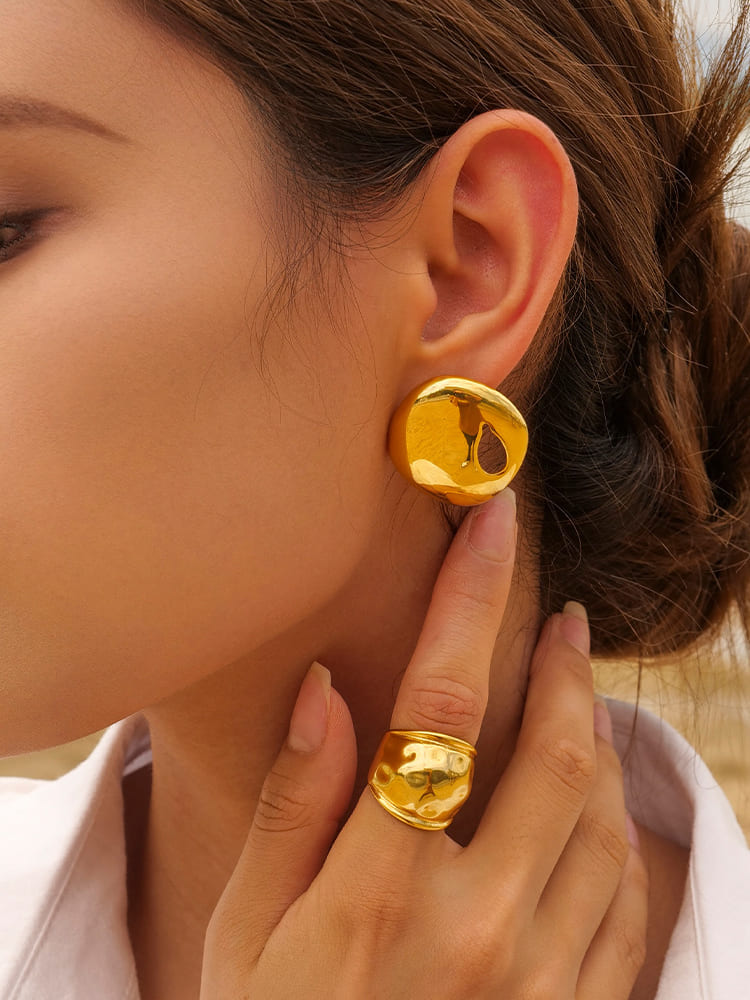 Double-Sided Ring Exaggerated Lips Jasmine's Boutique Australia