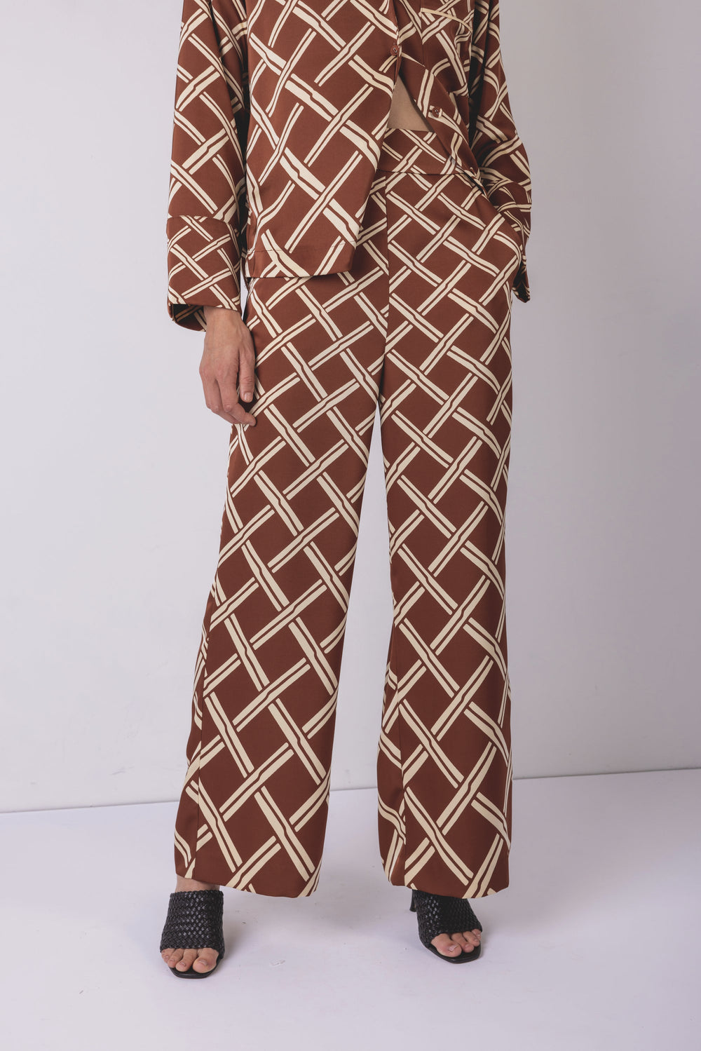 Wynn Trellis Print Trousers  Liora Lane Boutique Trousers