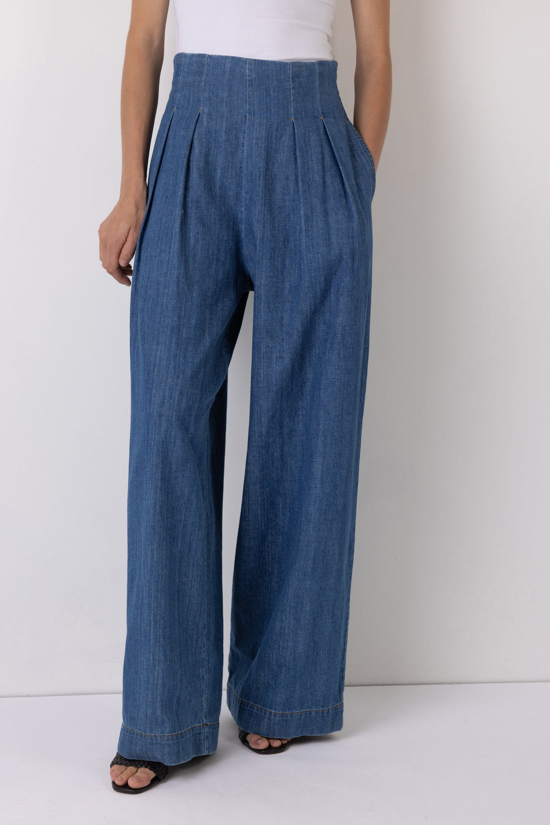 Nellie High Waist Jeans  Liora Lane Boutique Trousers