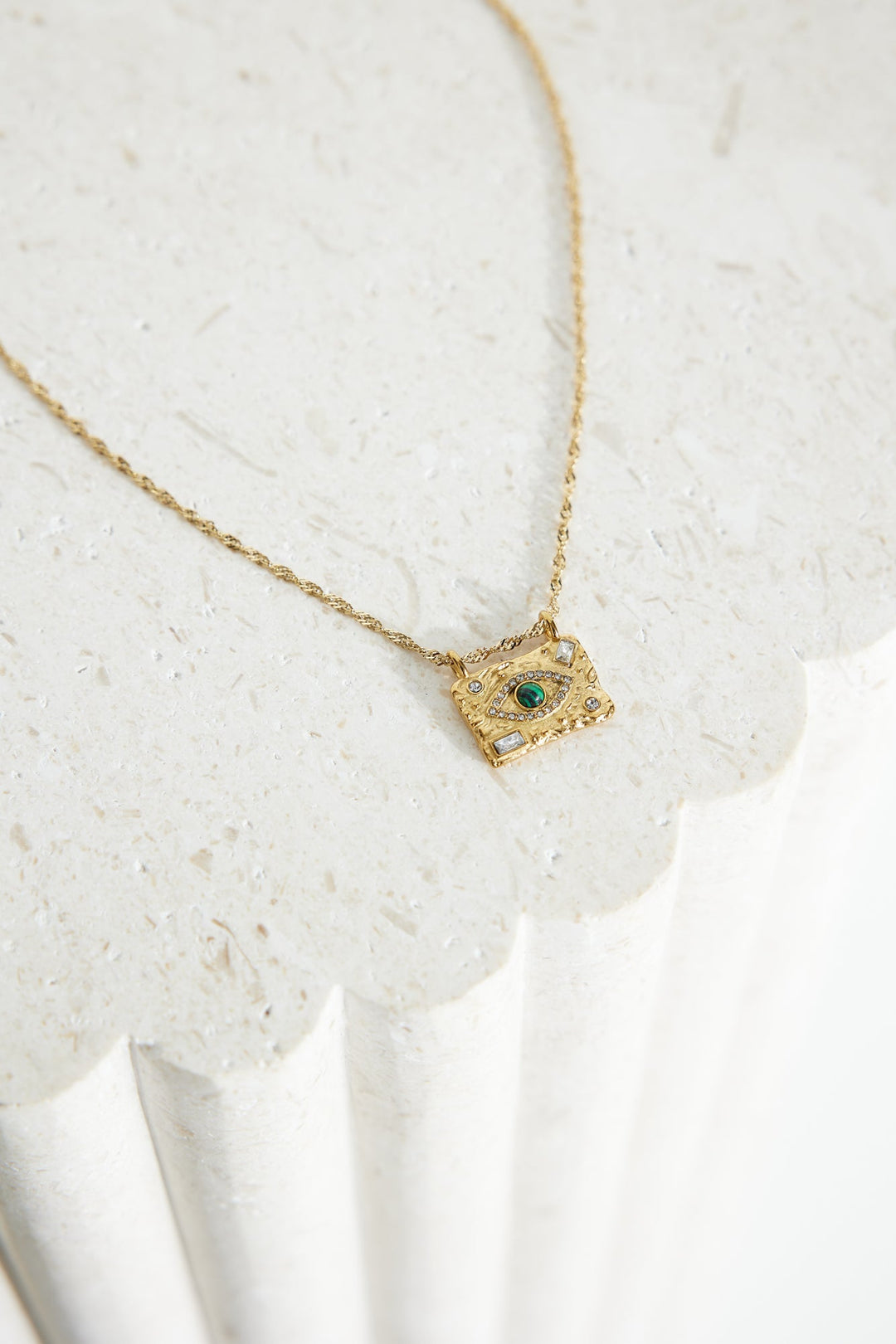 18 Karat Gold Unique Necklace with Gem Jasmine's Boutique Australia