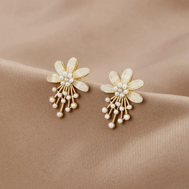 Elegant Daisy Pearl Earrings Jasmine's Boutique Australia