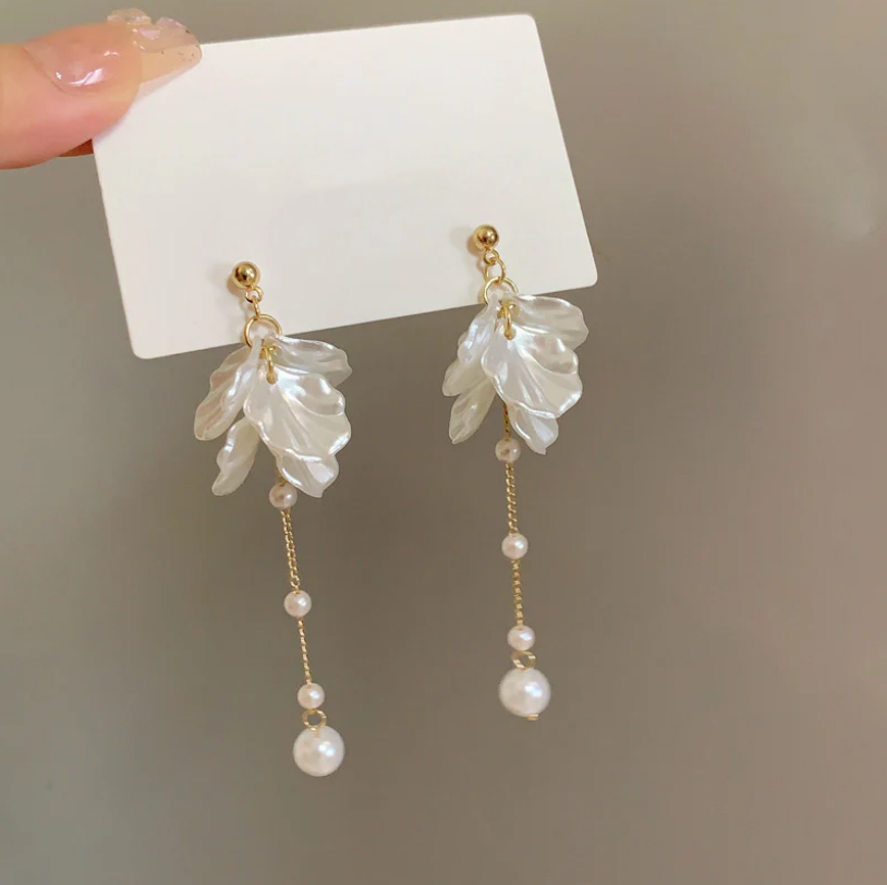 Elegant Dangling White Pearl Earrings Jasmine's Boutique Australia